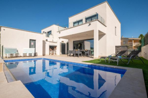Villa Corb Mari II by Sealand Villas